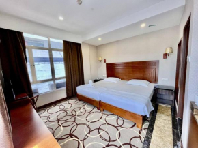 Fan Holiday Hotel